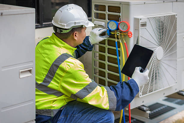 Professional Hvac Installation technician working in Wapella, IL